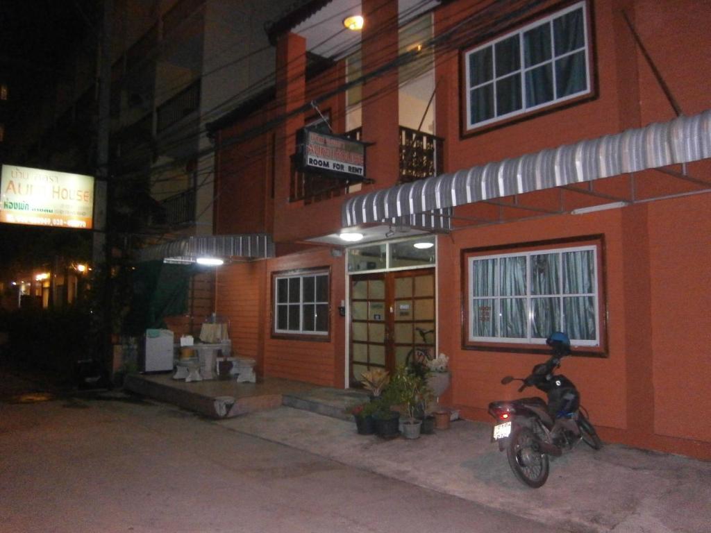 Hotel Aura House à Pattaya Extérieur photo