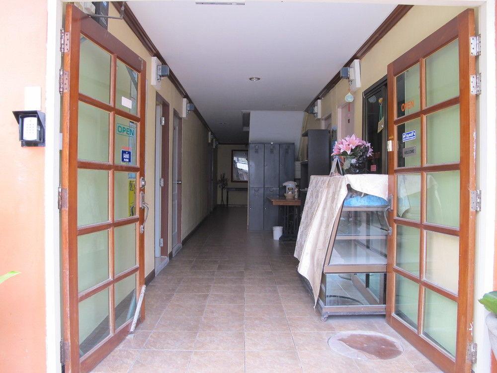 Hotel Aura House à Pattaya Extérieur photo