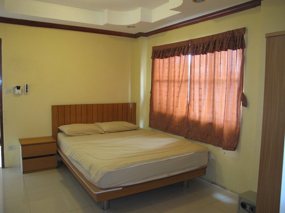Hotel Aura House à Pattaya Extérieur photo