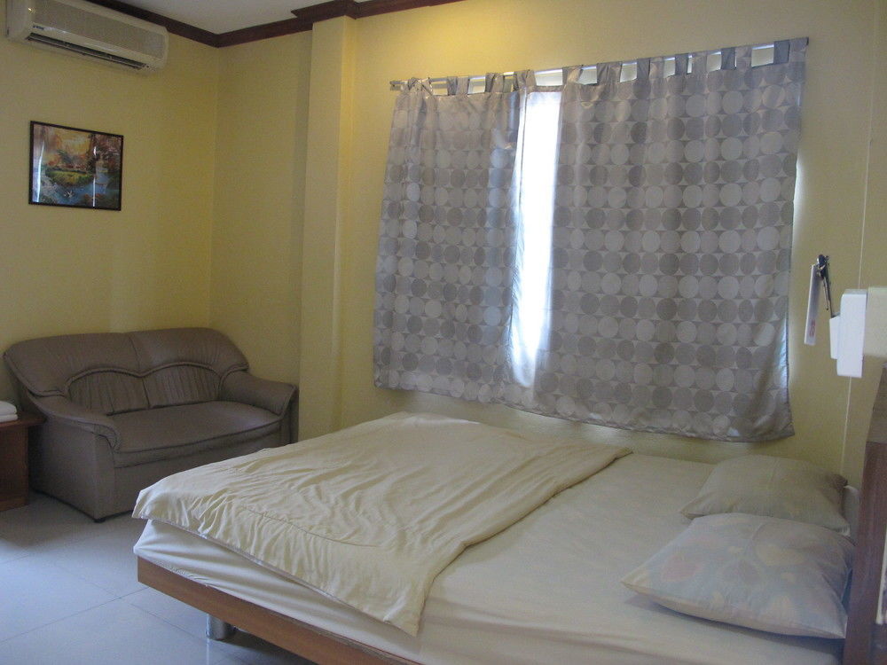 Hotel Aura House à Pattaya Extérieur photo